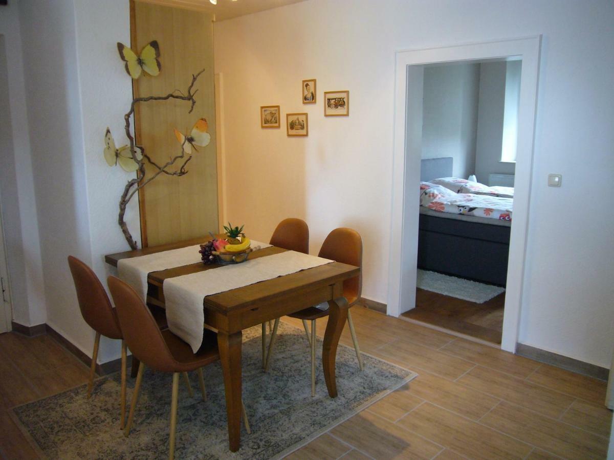 Ferienwohnung Im Alten Schulhaus - Keine Monteure Plech Екстер'єр фото